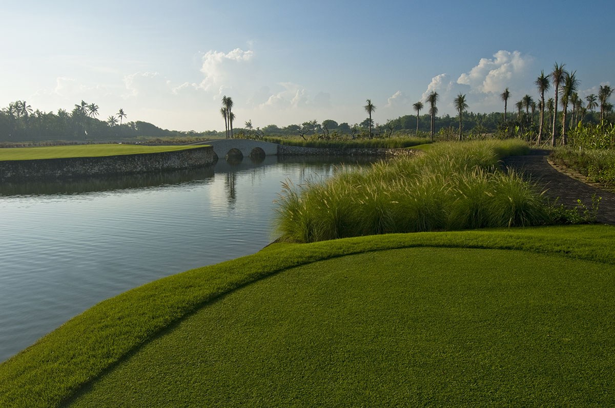 Bali National Golf Club Luxury Golf Course in Bali Wandernesia