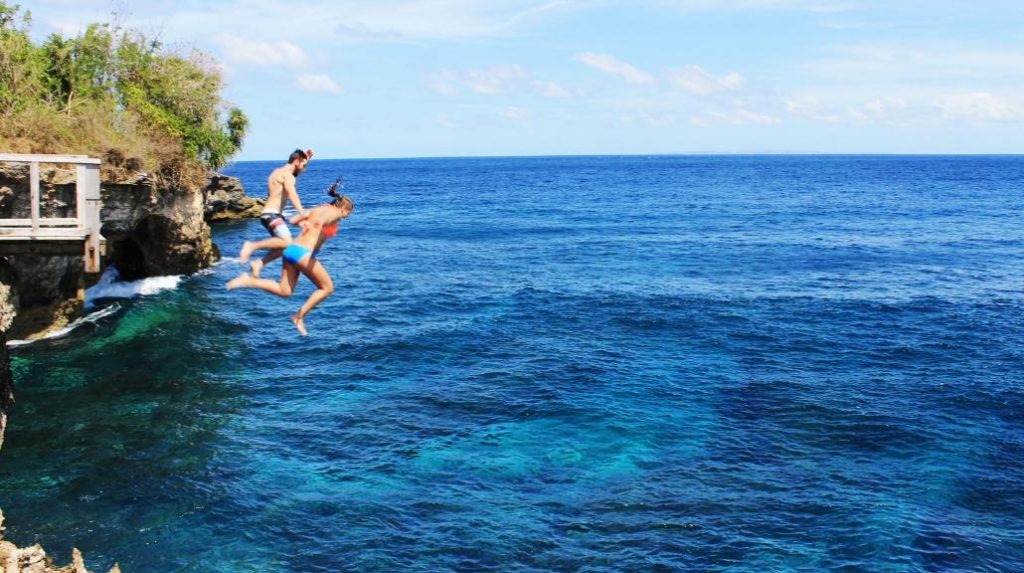 Mahana Point Cliff Jump in Nusa Lembongan