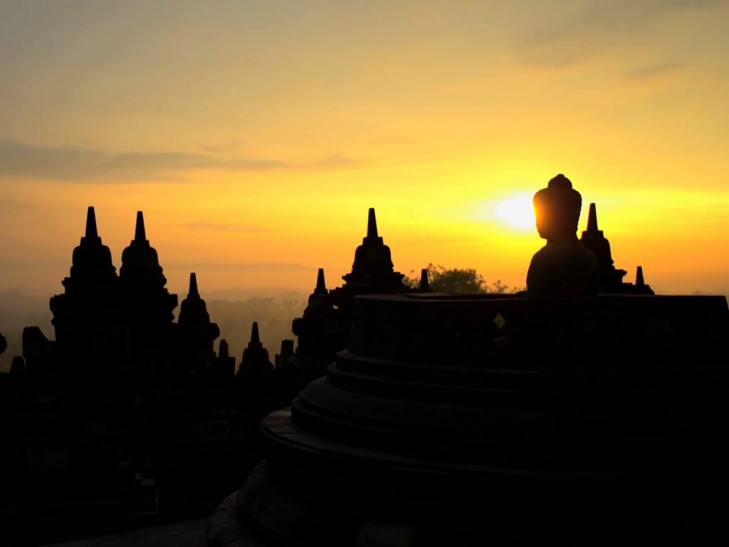 Get bewitched by the magnificent sunrise from the greatest Buddhist temple in the world, Borobudur.