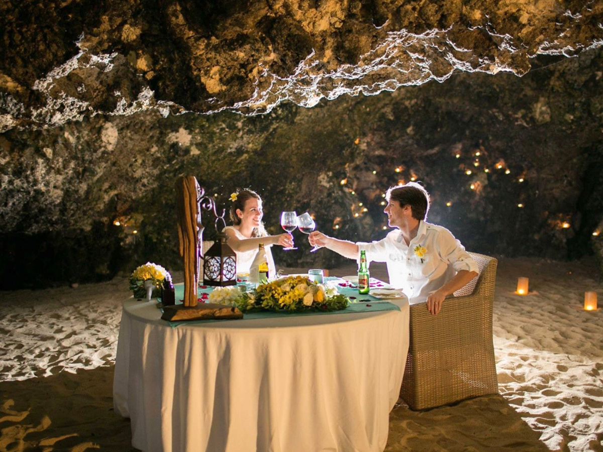 Romantic Beach Cave Dinner at Samabe Bali Suites & Villas Restaurant