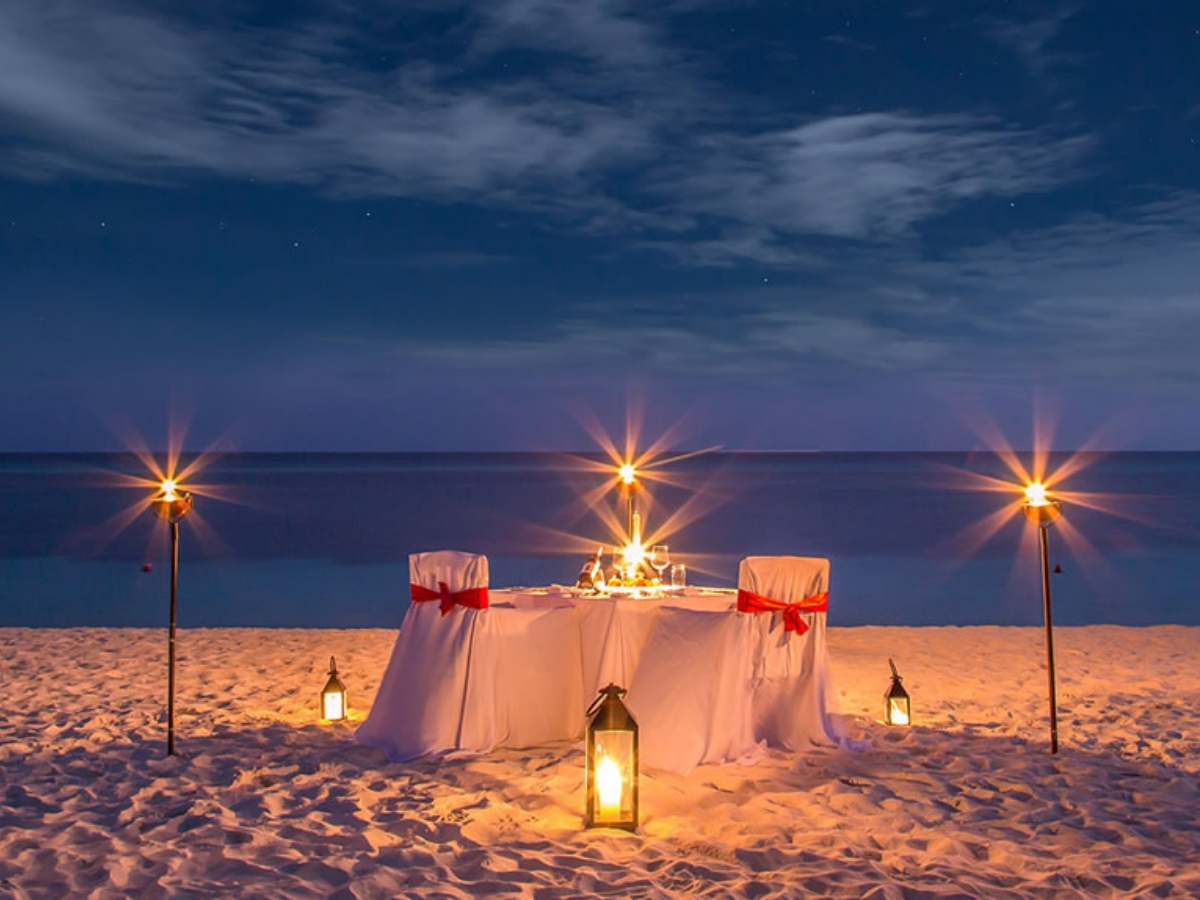 Romantic Candle Light Dinner in Jimbaran Bay Bali - Wandernesia