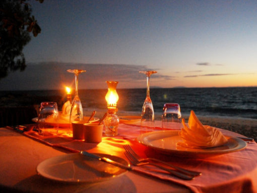 Romantic Candle Light Dinner in Jimbaran Bay Bali - Wandernesia