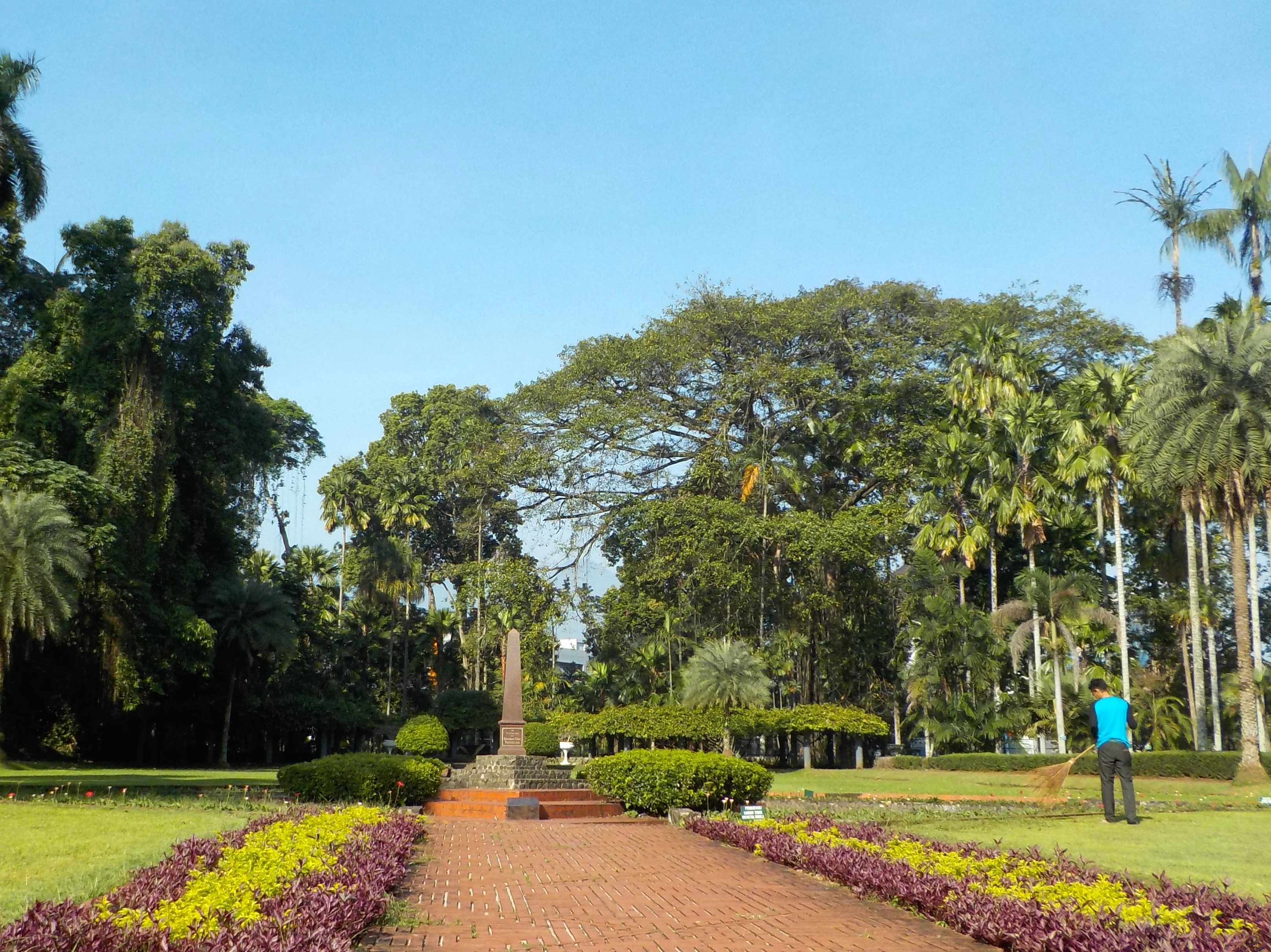  Bogor Botanical Garden  Tour from Jakarta All Inclusive 