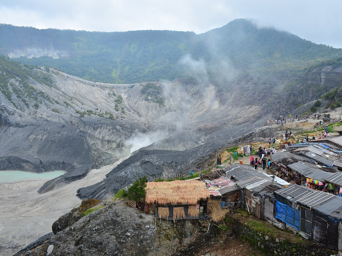 bandung volcano tour