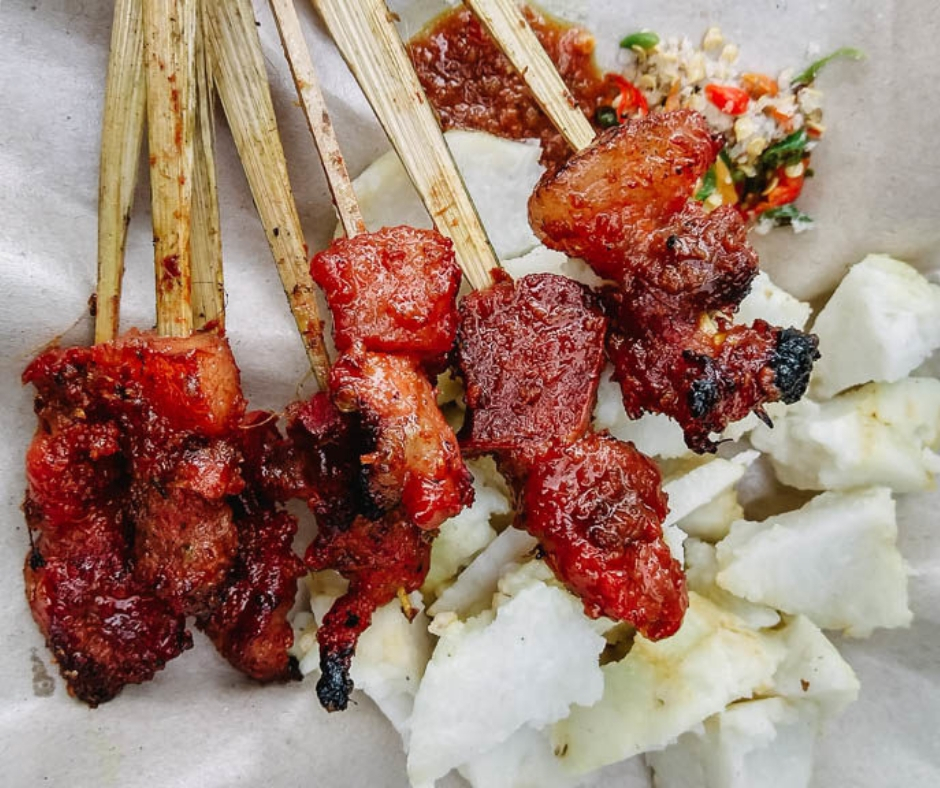 Sate Babi Bawah Pohon