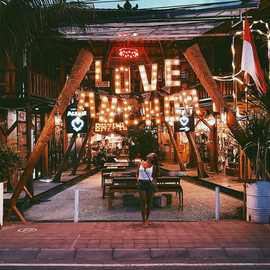 Shops in Bali; Love Anchor 