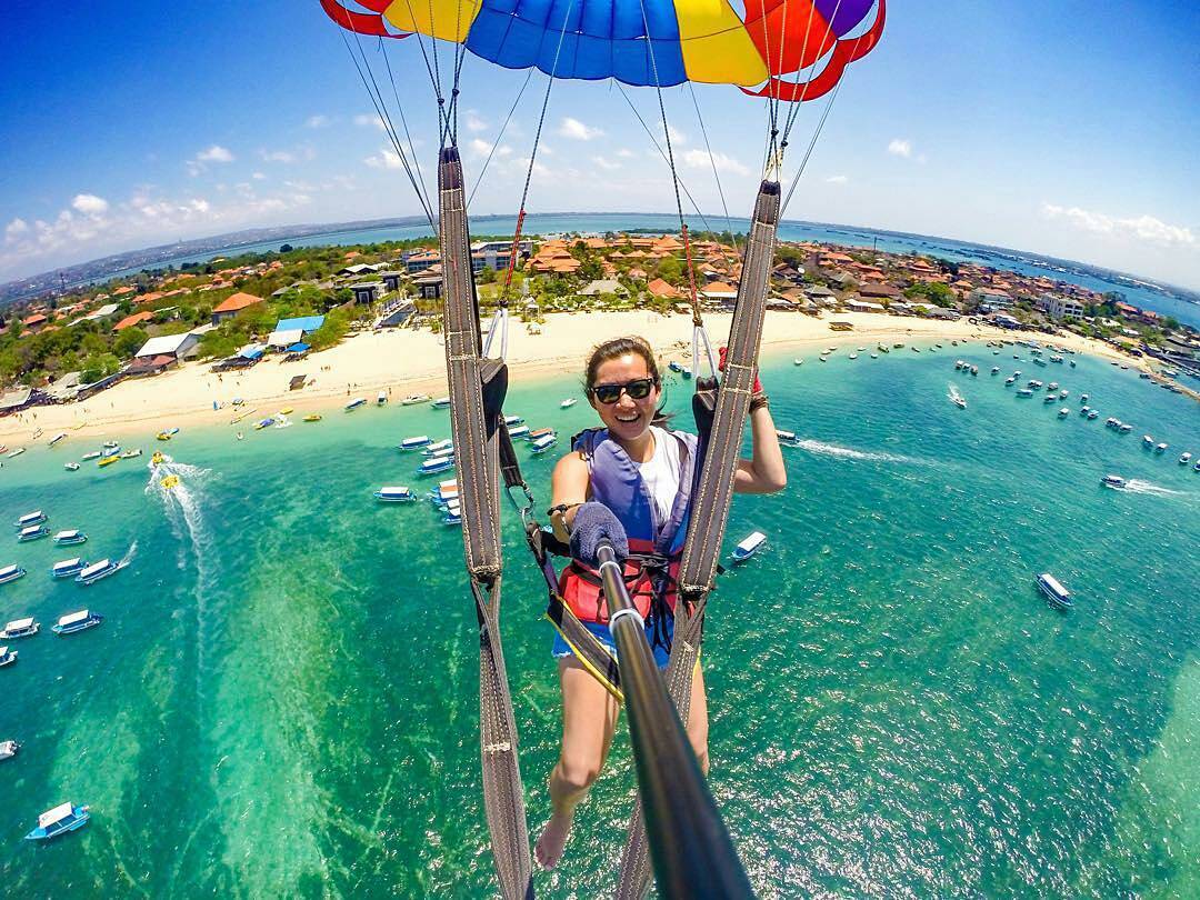 Water Sports in Bali; Parasailing