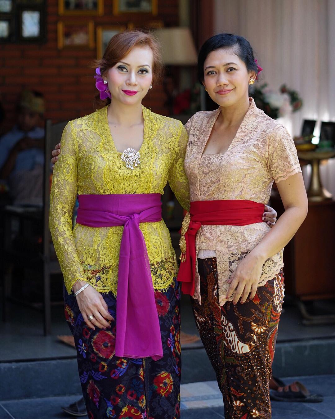 Shops in Bali; Simple Kebaya 