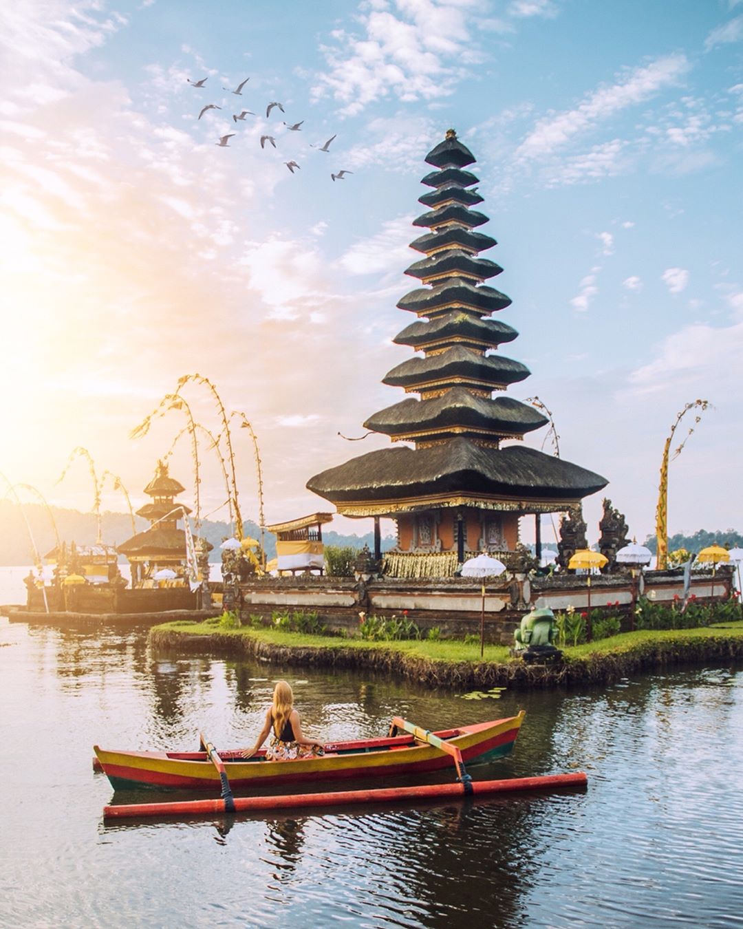 Sunset in Bali; Pura Ulun Danu