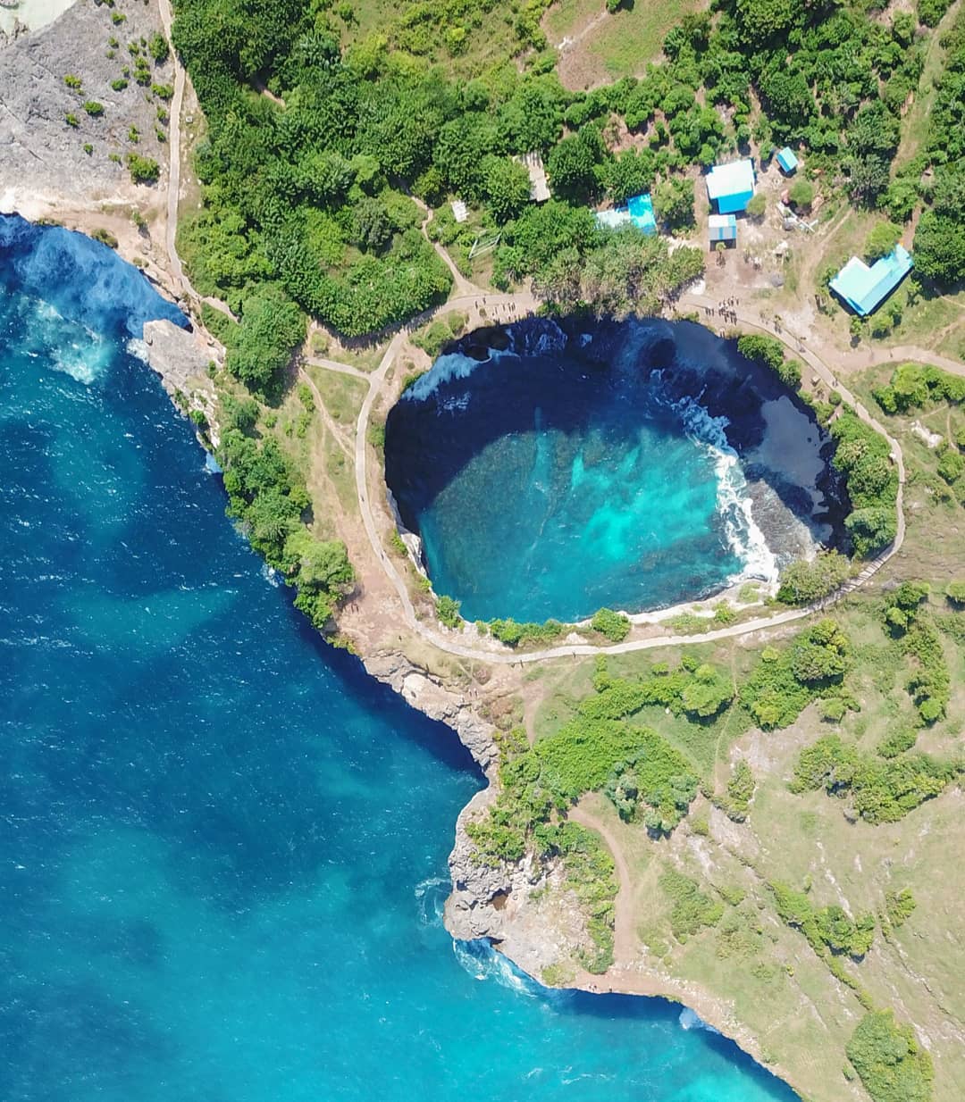 Beaches in Bali; Broken Beach 