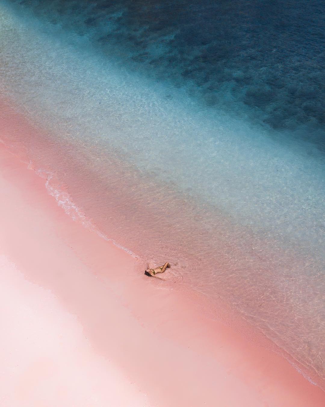 things to do in Labuan Bajo; Pink Beach Komodo @jordhammond