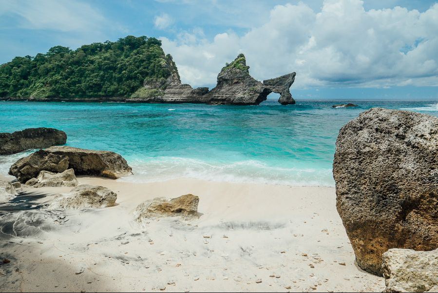 atuh beach east nusa penida