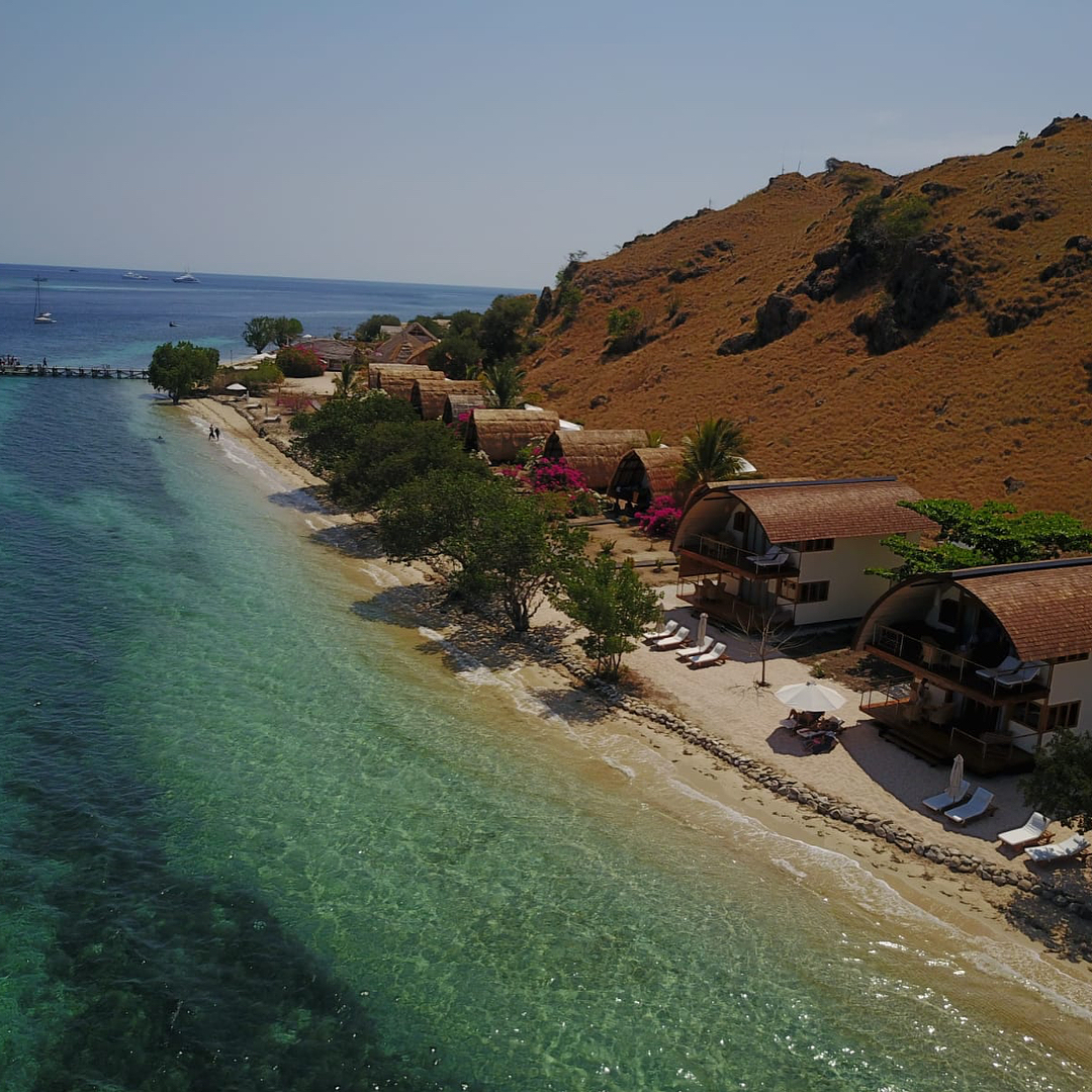 komodo hotel; Komodo Resort @komodoresort