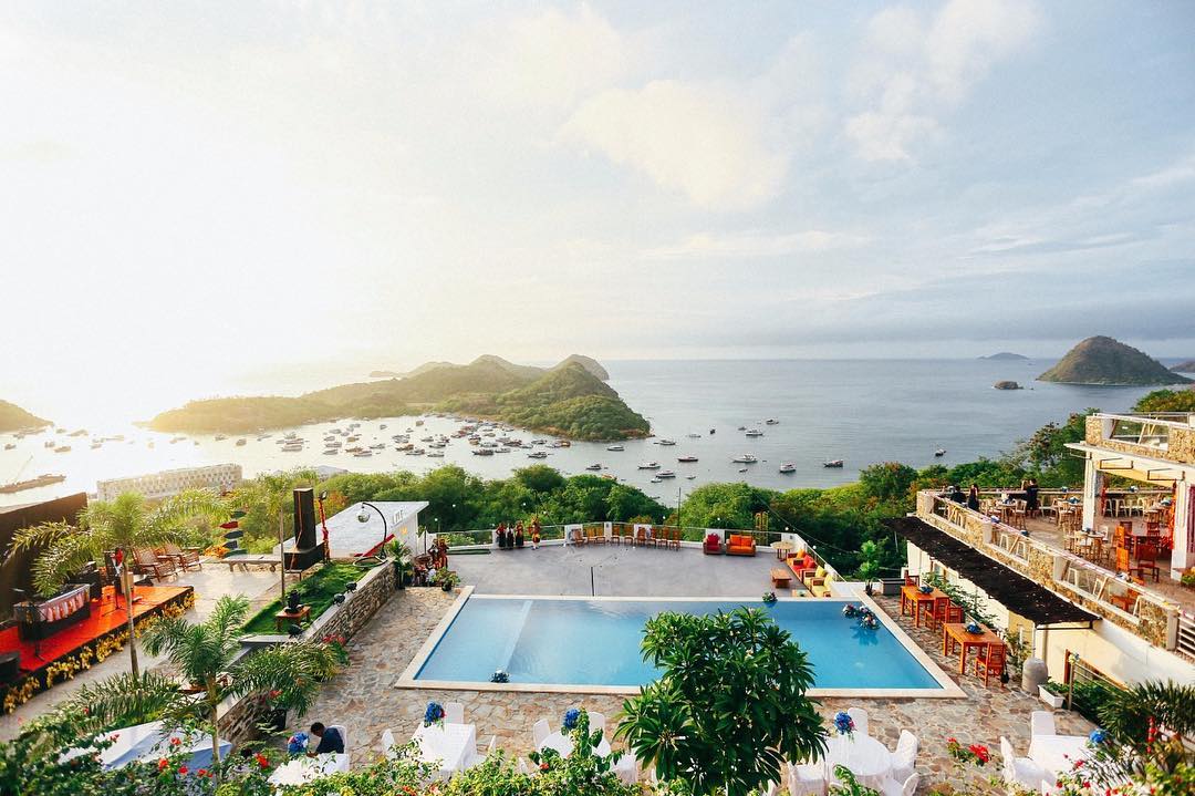 komodo hotel; La Cecile Hotel and Cafe @lacecilehotel