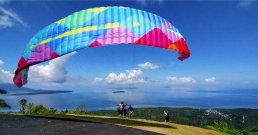 manado paragliding tumpa hill