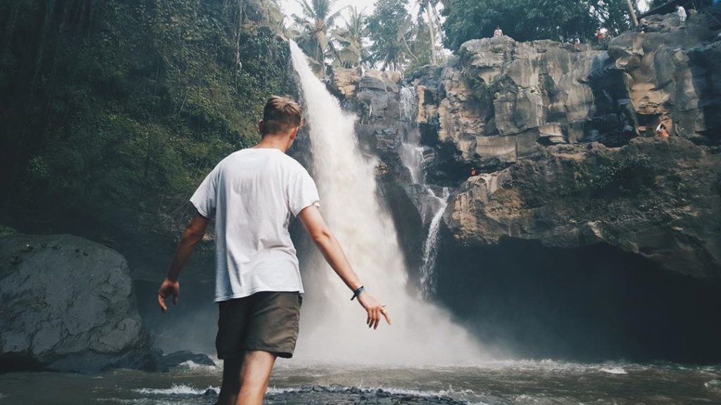 tegenungan cascade bali